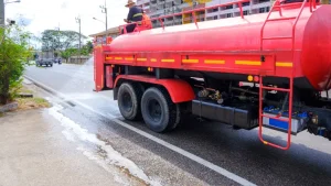 Read more about the article Why Water Tanker Supply Services Are Essential for Construction Companies in Kuala Lumpur